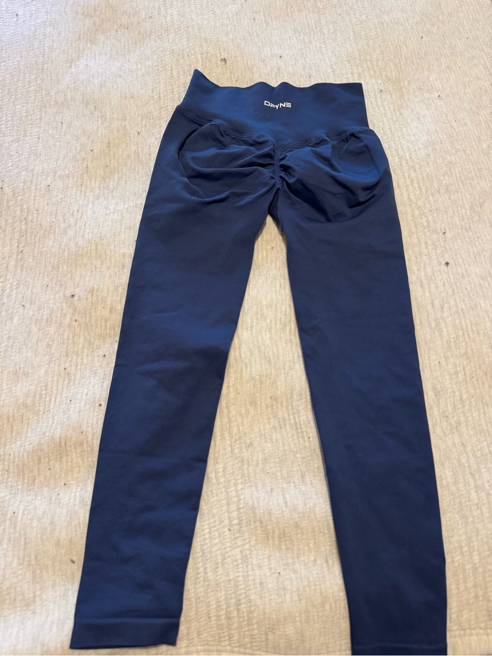 Navy Scrunch Back Leggings